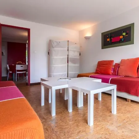 דירה Rez De Jardin 3 Pieces 150m De La פורנישי